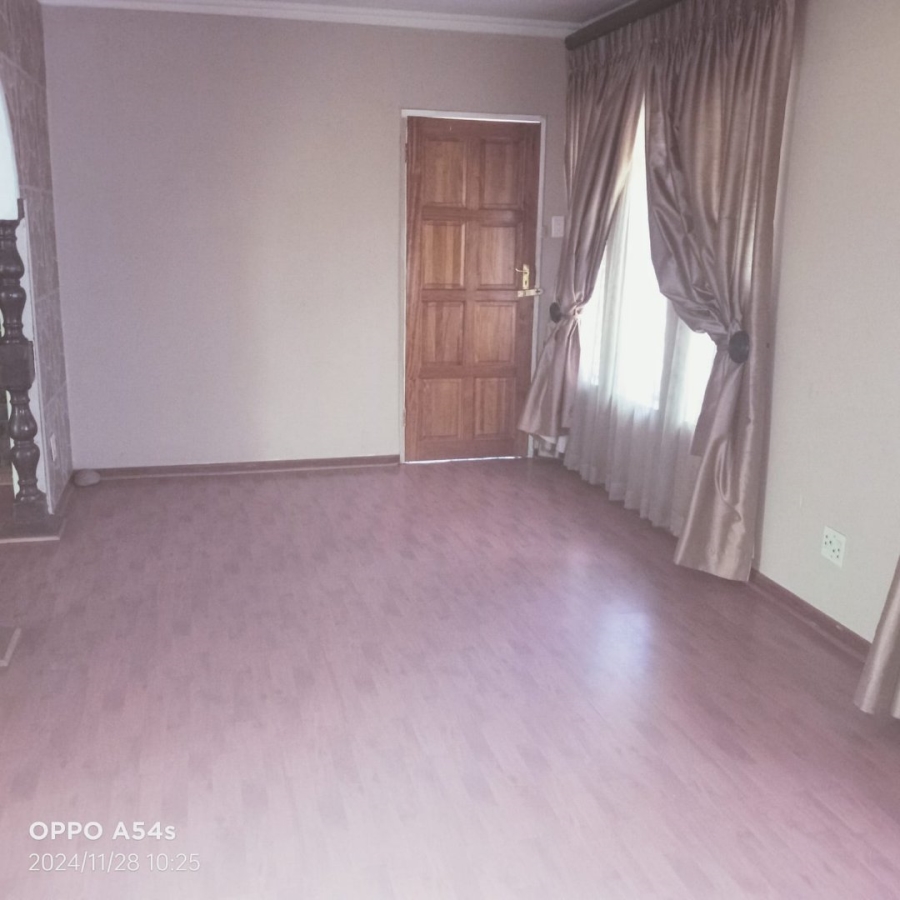 To Let 3 Bedroom Property for Rent in Ashbury Free State